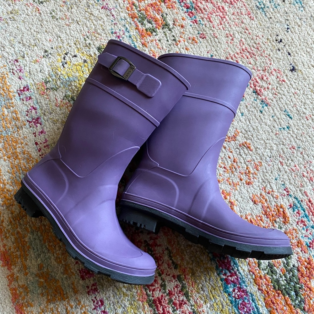 Purple rain boots